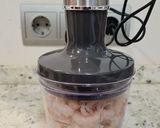 Foto del paso 1 de la receta: Albóndigas de merluza y gambas en salsa de vino blanco