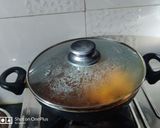 A picture of step 4 of Andhra style tomato gravy.