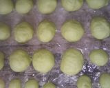 Foto langkah ke 6 dari resep Donat Ubi Jalar rasa pandan.