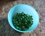 A picture of step 1 of Palak raita.