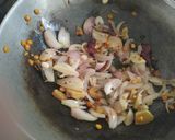 A picture of step 3 of Onion chutney.