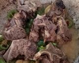 Foto langkah ke 4 dari resep Oseng iga cabe gendot.