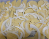 Foto del paso 2 de la receta: Dorada al horno con patata panadera