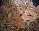 சீஸி எக் ஸ்டிரிப்ஸ் ‌ஹக்கா‌ நூடுல்ஸ்(Cheesy Egg Strips Noodles) ரெசிபி ஸ்டேப் 10 புகைப்படம்