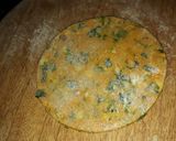 A picture of step 4 of Corn coriander theplas.
