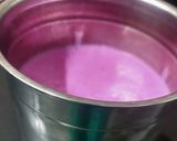 A picture of step 2 of Red dragon fruit milkshake.