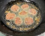 รูปขั้นตอนการทำที่ 3 ของ หมูก้อนทอดปลาเค็ม