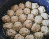 Foto del paso 8 de la receta: Albóndigas en salsa de tomate con pimientos