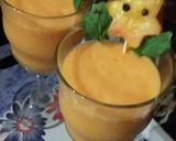 A picture of step 1 of Milky mango shake.