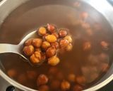 A picture of step 2 of Kala Chana Tikki Chat.
