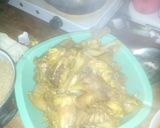 A picture of step 2 of Chicken stock Fried rice.