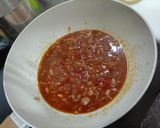 Foto del paso 3 de la receta: Langostinos con salsa de tomate y pimientos