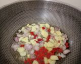 Foto langkah ke 2 dari resep Mie Nyemek Kecap Telur.