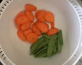 Foto langkah ke 2 dari resep Cap Cay Ayam Sayur.