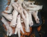 Foto langkah ke 4 dari resep Rujak Ceker Daun Jeruk.