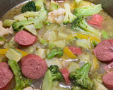 A picture of step 3 of Cauliflower and Beef Kielbasa.