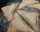 Foto langkah ke 5 dari resep Roti goreng isi ayam.