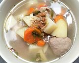 Foto langkah ke 6 dari resep Sop Wortel Kentang Baso Simple.