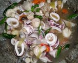 Foto langkah ke 4 dari resep Cumi Jamur.