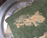 A picture of step 1 of Steamed arbi leaves.