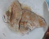 Foto langkah ke 2 dari resep Tilapia Fish Steak with Black Pepper Sauce.