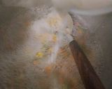 Foto langkah ke 2 dari resep Sup Telur (Egg Drop Soup).