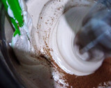 Foto langkah ke 6 dari resep Ice Cream Walls Homemade (Chocolate, Strawberry, Vanilla Oreo).