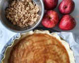 Une image de l'étape 3 de Tarte crumble Pommes et Crème de marrons.