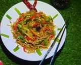 চিলি গার্লিক নুডলস (Chilli garlic noodles recipe in bengali) রেসিপির ধাপ 4 ছবি