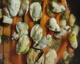 Foto del paso 3 de la receta: Arroz con gambones y galeras