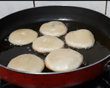 मावा कचौड़ी (Mawa kachori recipe in Hindi) रेसिपी चरण 6 फोटो