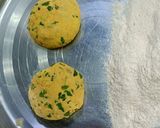 A picture of step 2 of Methi Thepla.