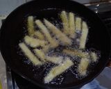 Foto langkah ke 3 dari resep Stik Kentang Keju.