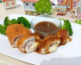 Foto langkah ke 6 dari resep Chicken Cordon Bleu 🍗 💙🏅.