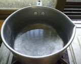 A picture of step 1 of White Sauce Pasta.