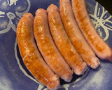 Foto del paso 2 de la receta: Longaniza fresca con cebolla, jamón y guisantes