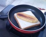 Foto langkah ke 2 dari resep Roti Tawar Pisang Keju.