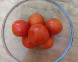 A picture of step 1 of Stuffed tomato bonda.