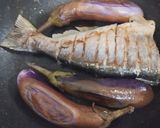 Foto langkah ke 1 dari resep Pecak Ikan Patin Betawi.