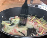 Foto del paso 3 de la receta: Dorada con soja y jengibre