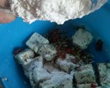 A picture of step 4 of Paneer papdi.