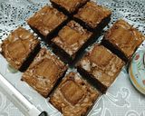 A picture of step 8 of Candi Biscuit Brownie 🤎🤎.