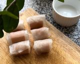 Hình bước làm 3 của món Món Ăn Vặt Làm Trong Tích Tắc: Xúc Xích Cuộn Bánh Tráng Chiên Giòn 🤤
