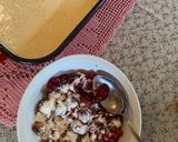 Bögrés piskóta savanyú gyümölcsökkel és dióval recept fázis 8 fotója