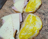 Foto del paso 1 de la receta: Sándwich mixto con topping de aguacate y pico de gallo
