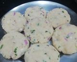 A picture of step 3 of Crispie Poha Potato Tikki Burger.