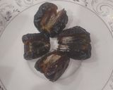 A picture of step 1 of Stuffed Dates.