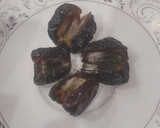 A picture of step 1 of Stuffed Dates.