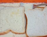 Foto langkah ke 3 dari resep Cinnamon French Toast.