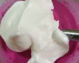 Foto langkah ke 5 dari resep Chiffon Buah Naga.